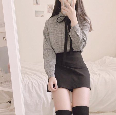 Корейские девушки в юбках