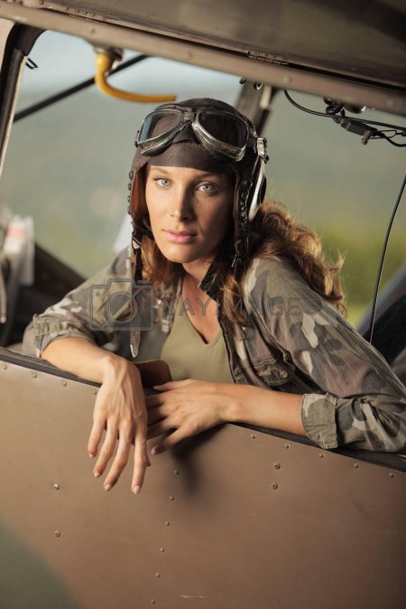 Девушка пилот