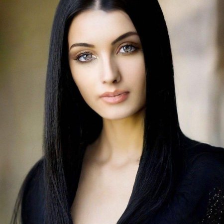 Красивые армянские женщины