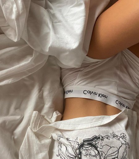 Девушки в Calvin Klein