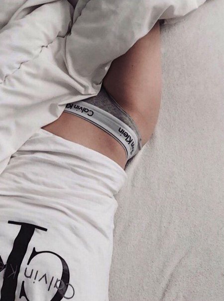 Попа в Кельвин Кляйн