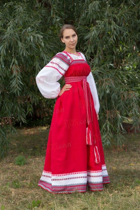 Современный русский костюм женский