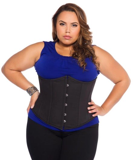 Плюс сайз в корсете