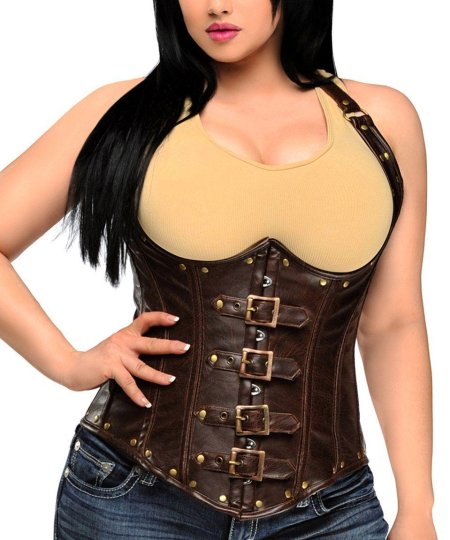 Грудь в корсете