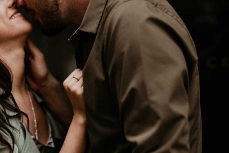 Мужчина и женщина нежность