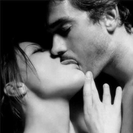 Чувственный поцелуй