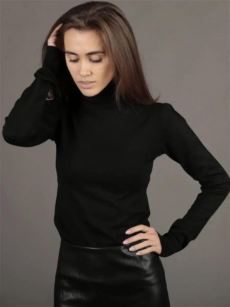 Водолазка с цепочкой