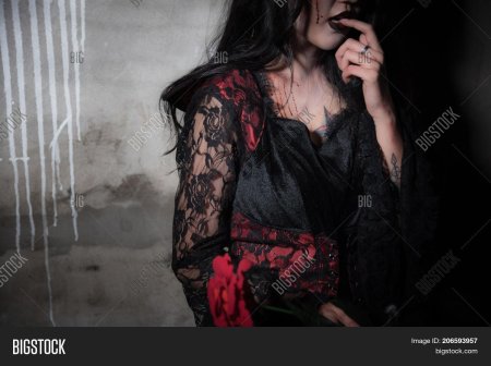 Женщина вампир в Испании которая убивала детей и продавала кровь