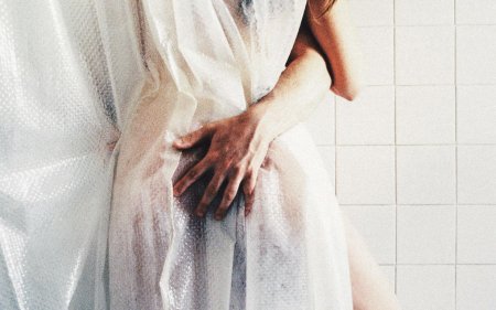 Девушка в душе Эстетика