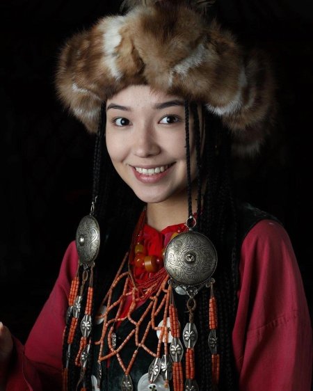 Киргизия девушки