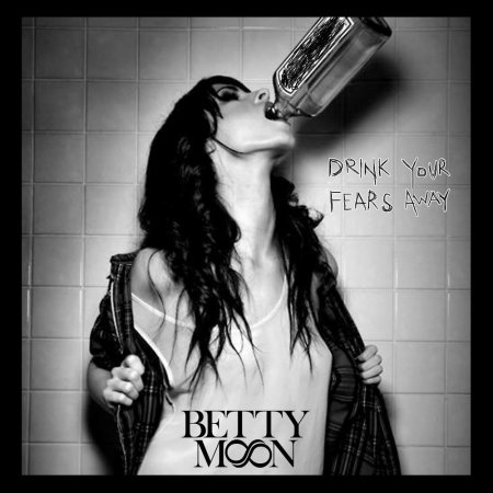 Девушка с алкоголем