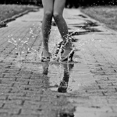 Ноги в луже