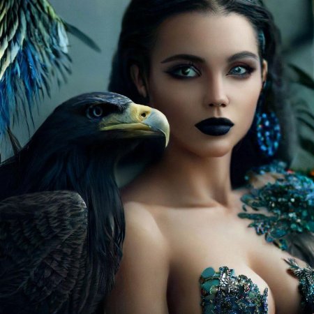 Девушка брюнетка