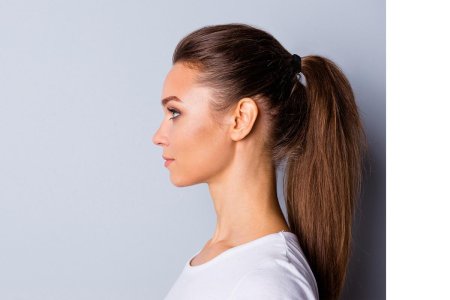 Женщина в профиль