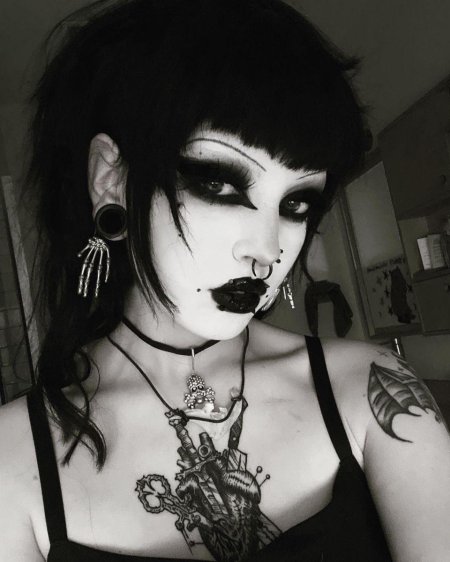 Готический макияж
