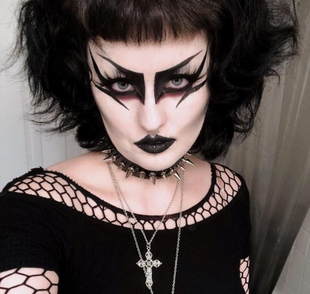 Trad goth