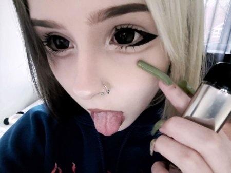 Няшки стиль с черными линзами пинтерест