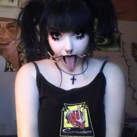 Бейби эмо девочка