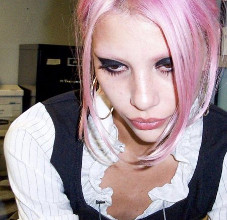 Розовые волосы