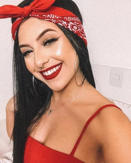 Прическа с банданой