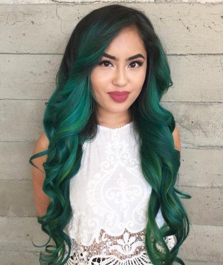 Изумрудный цветтволос