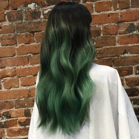 Зелёные кончики волос