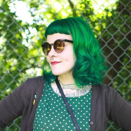 Рыже зеленые волосы