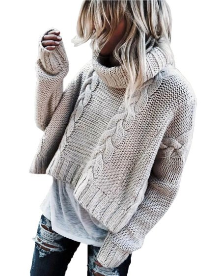 Стильный вязаный свитер