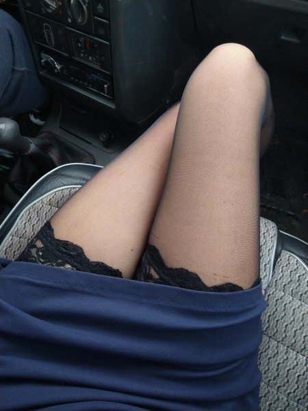 Ножки в авто