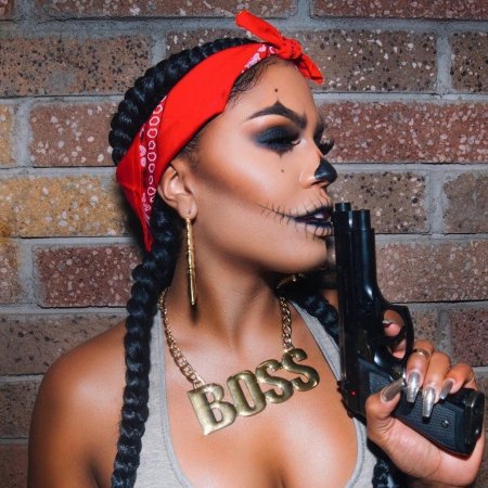 Девушка гангстер