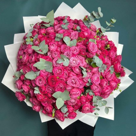 Пионовидная кустовая роза