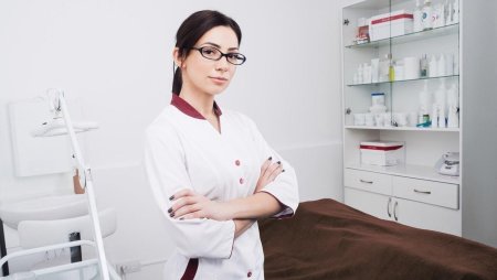 Фотосессия косметолога в кабинете