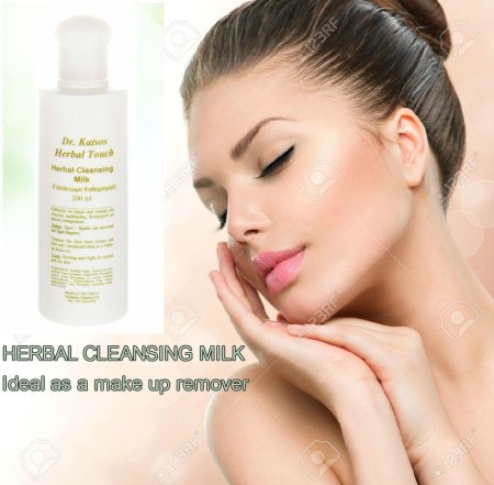 Девушка у косметолога