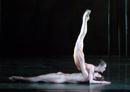 Нагиса Шираи балерина