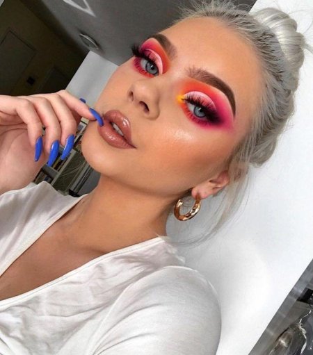 Макияжи яркие