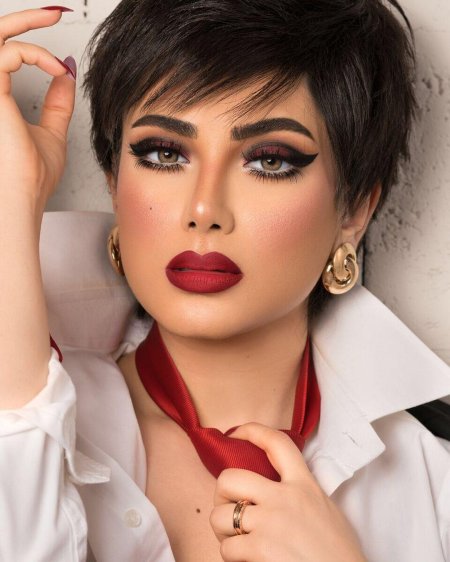 Яркий макияж