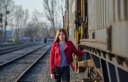 Девушка на вокзале