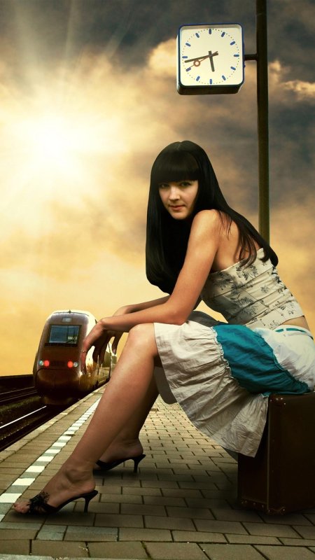 Девушка с чемоданом