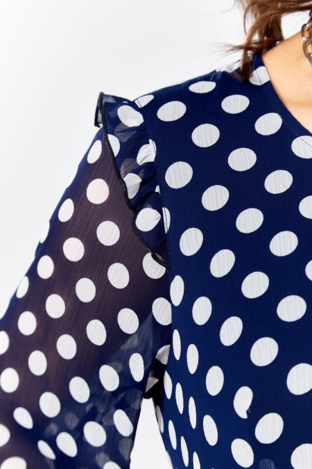 Блуза свободного силуэта