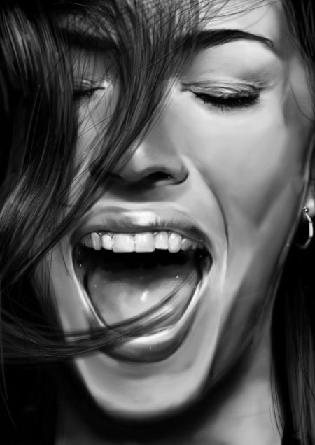 Смеющаяся девушка