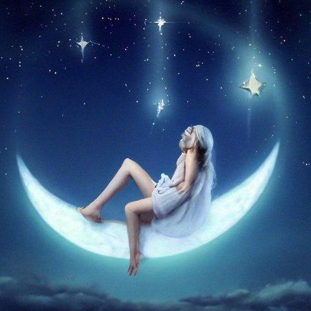 Девушка сидит на луне
