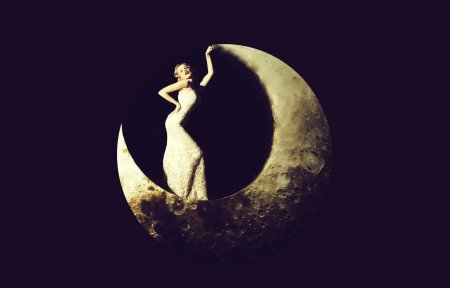 Луна Геката