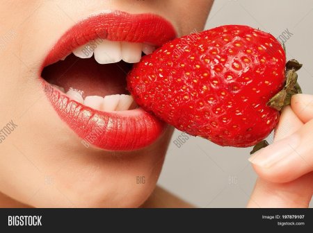 Eat my с клубникой