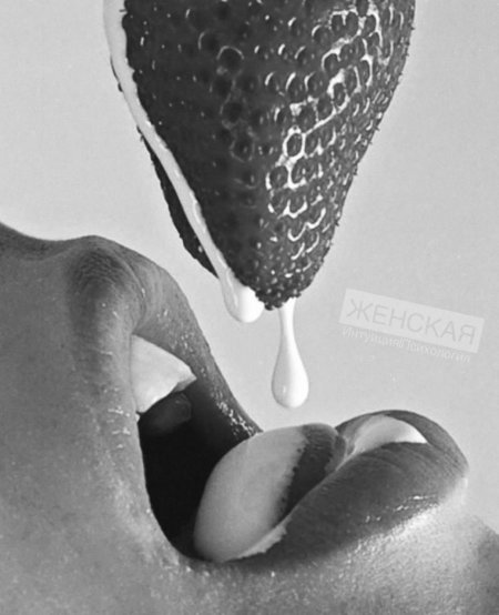 Клубника со сливками эротично