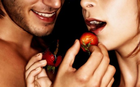 Девушка с фруктами