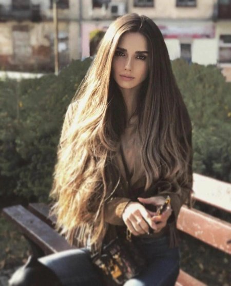 Красивые длинные густые волосы