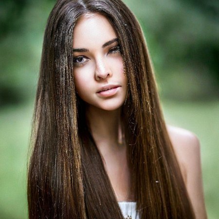 Девушки с длинными волосами