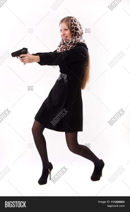 Фото девушки которая снималась в шпионках