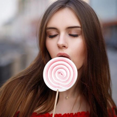 Сладкая девушка