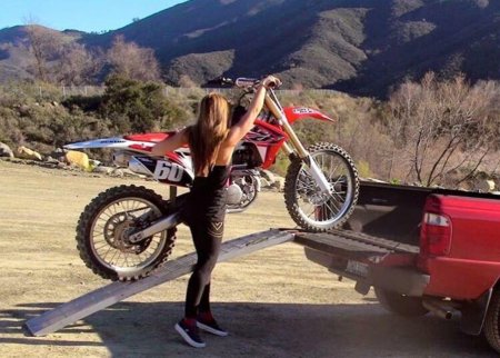 Светлана Баранова мотогонщица